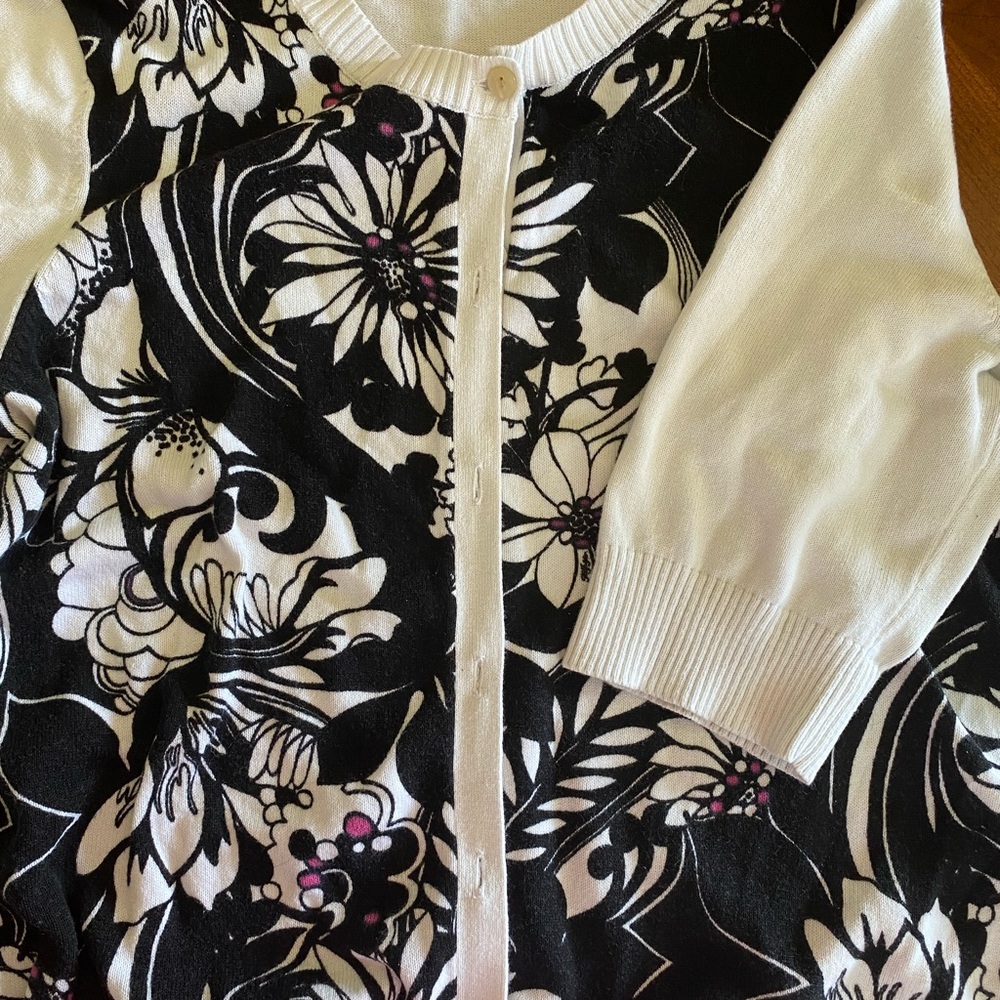 Woman’s Cardigan